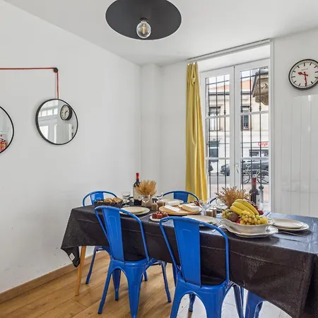 Lavie Maison Large Comfy Flat