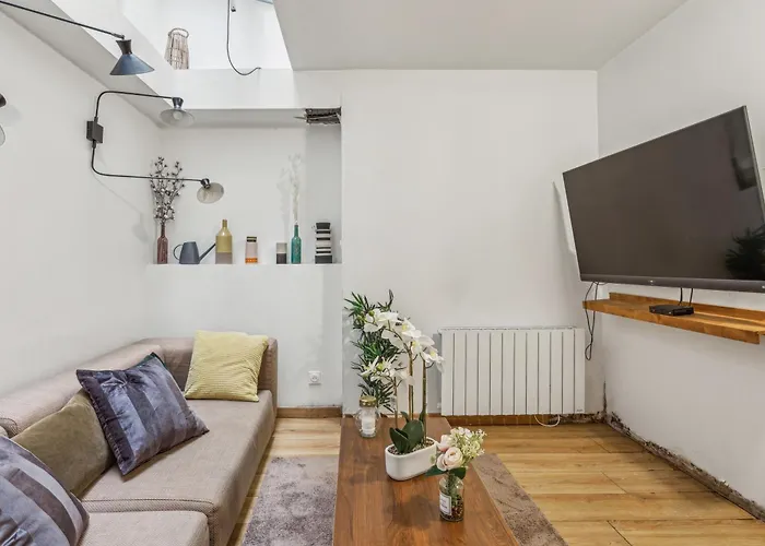 Lavie Maison Large Comfy Flat